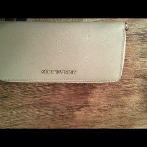 MICHAEL Kirsten grey wallet